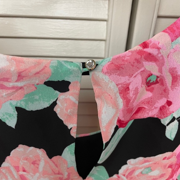 Candie's Olivia Floral Dress Small BRAND NEW - Picture 10 of 11